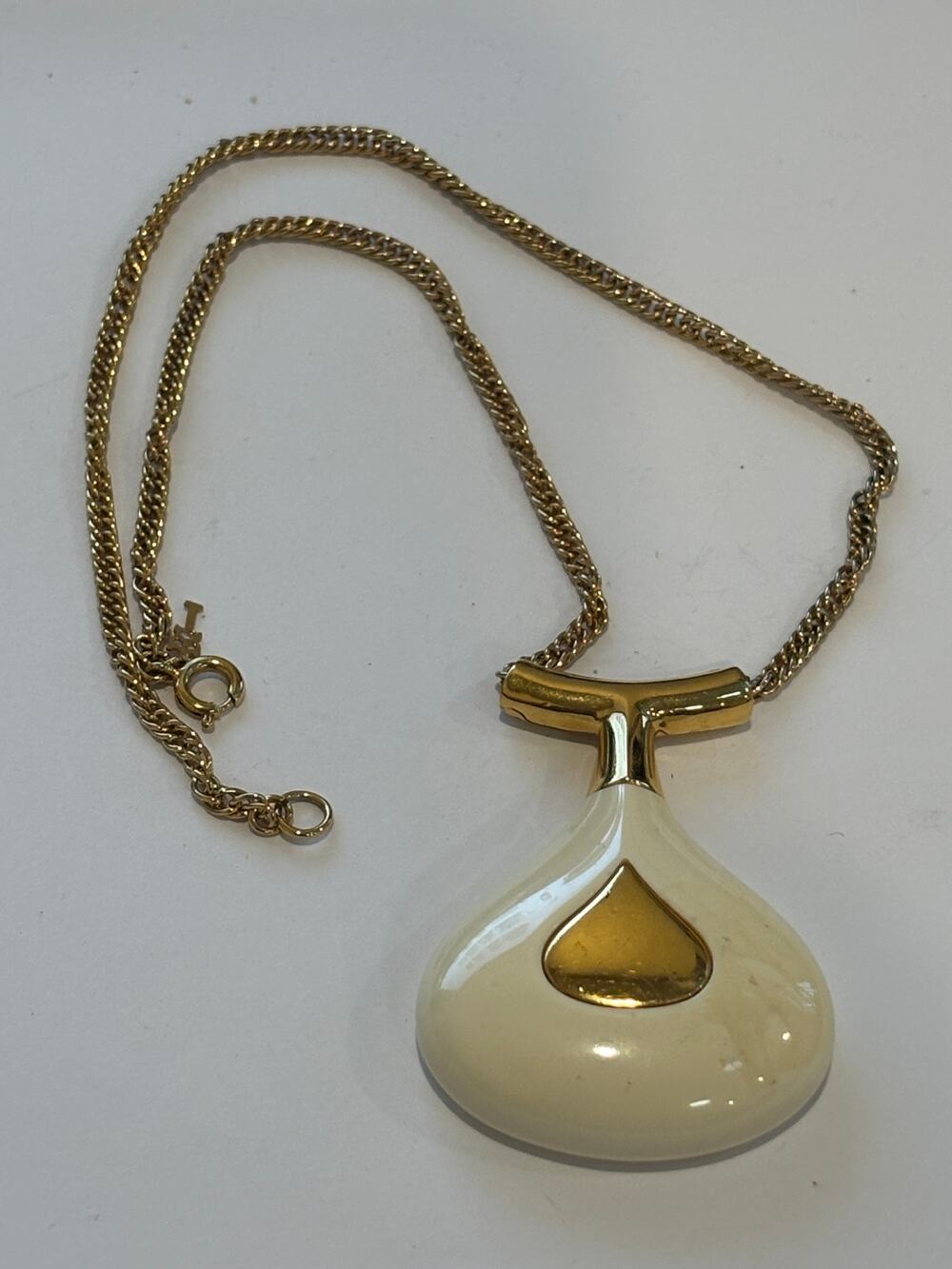 Vintage Trifari Enamel Pendant Necklace Gold Tone Chain